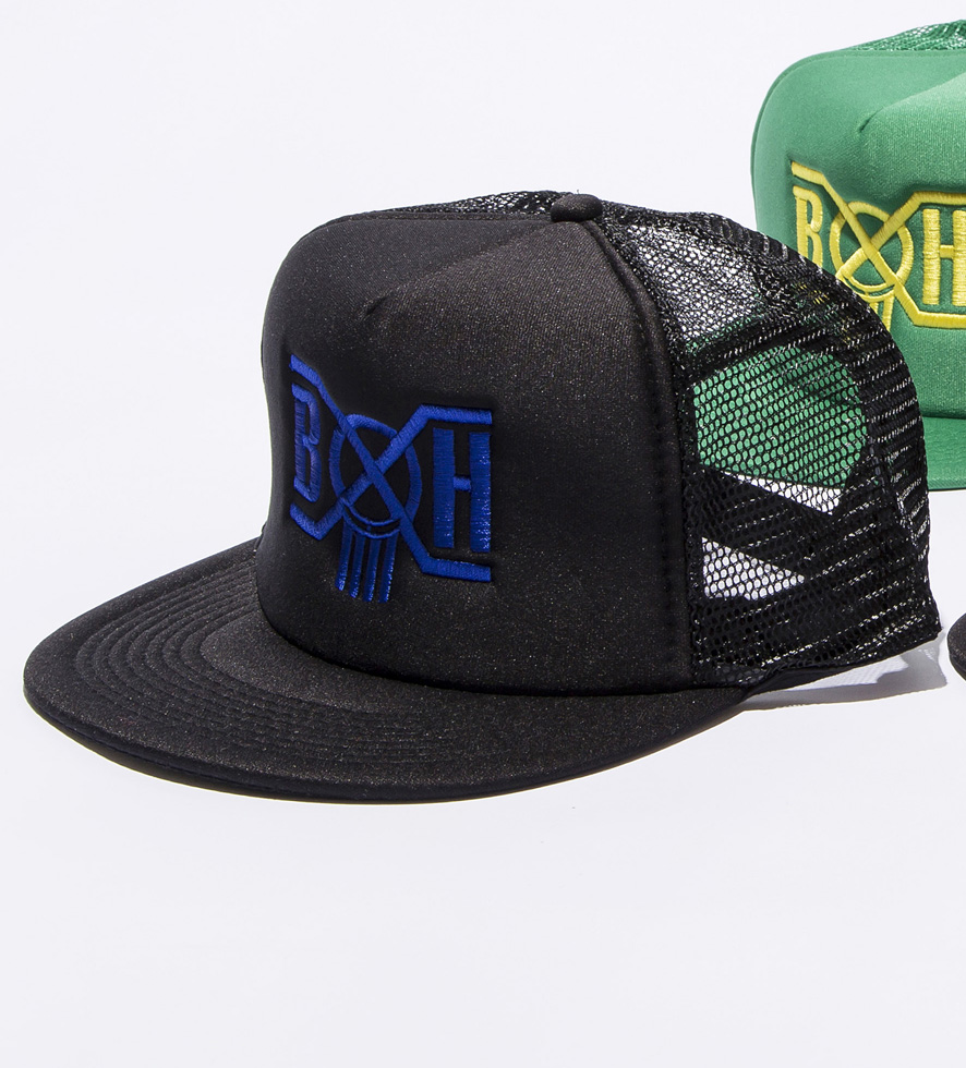 BxH LOGO MESH CAP *ブラック×ブルー*