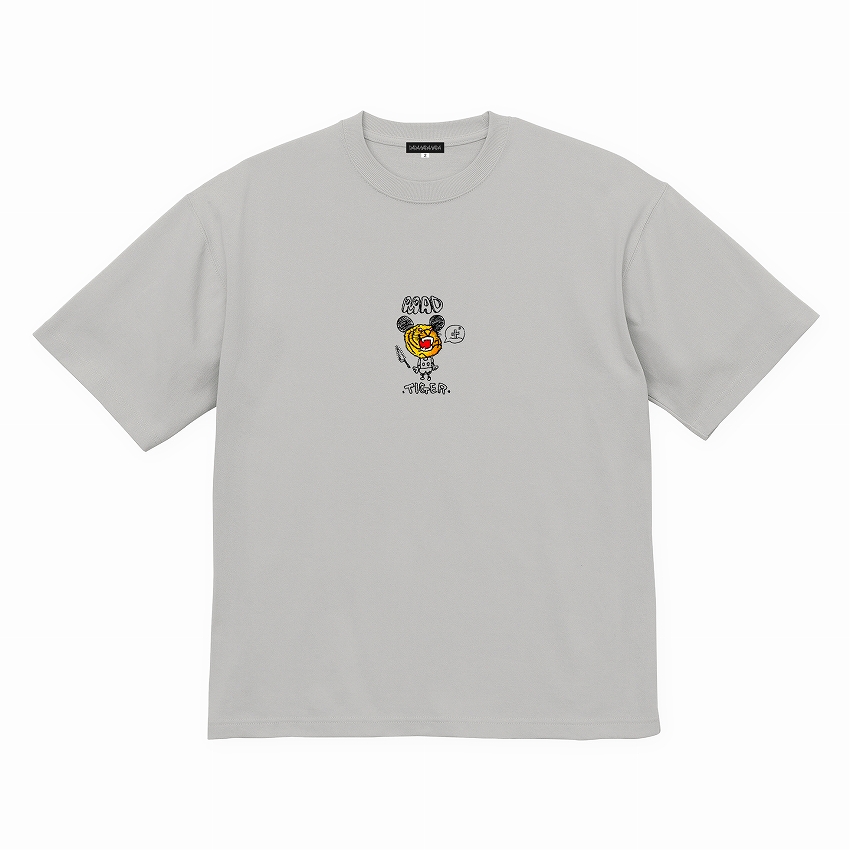 Mad tiger embroidart big silhouette tee *フロストグレー*
