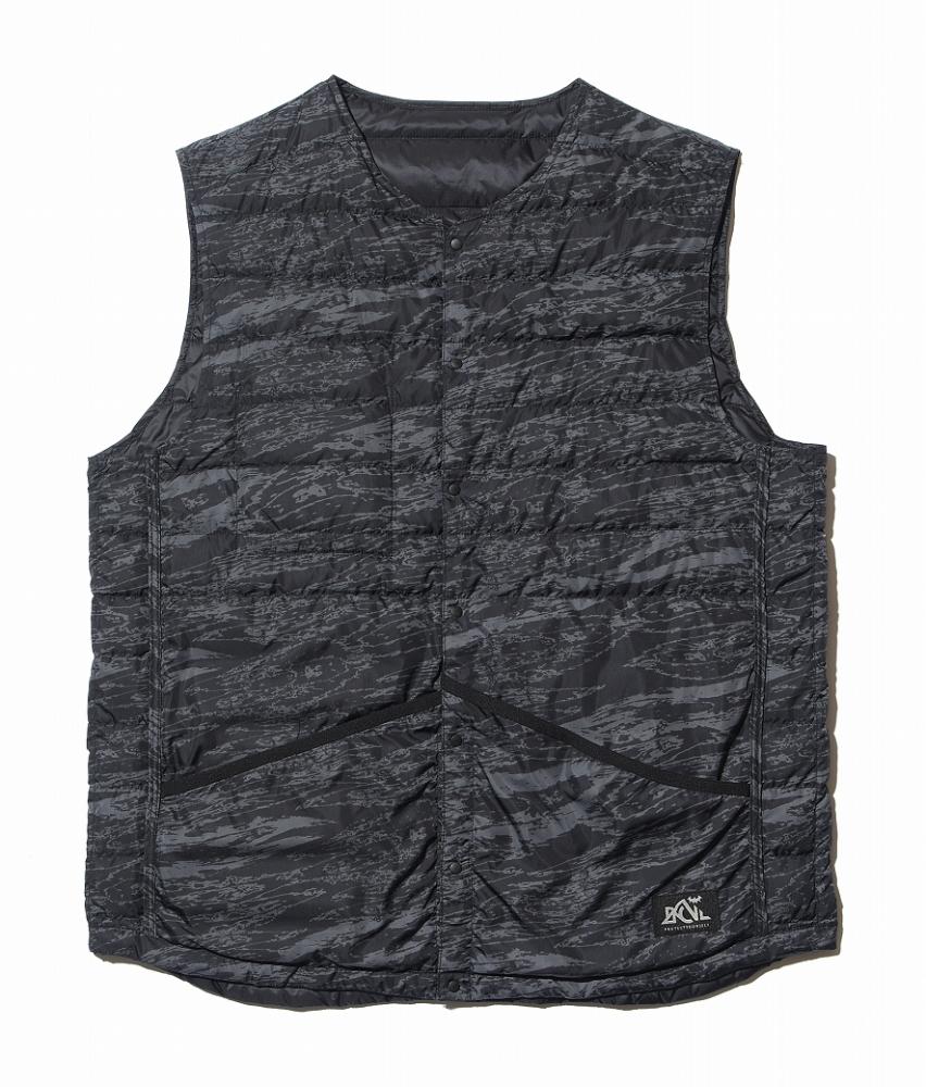 xNANGA REVERSIBLE DOWN VEST *ブラック*