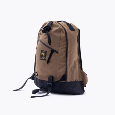 DAY PACK *ブラウン*