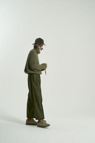 WIDE CHINO PANTS *オリーブ*