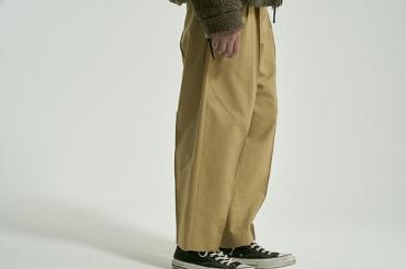 WIDE CHINO PANTS *ベージュ*