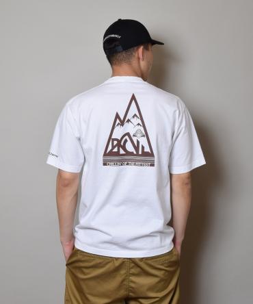 BACK CHANNELxPRILLMAL OUTDOOR LOGO T / WHITE