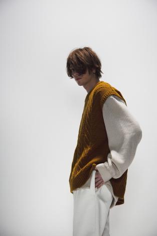 CABLE KNIT VEST *マスタード*