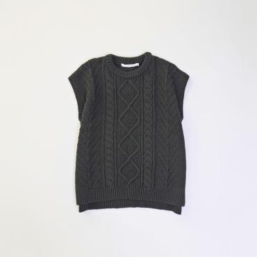 CABLE KNIT VEST *ブラック*