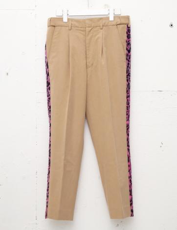 LEOPARD LINE EASY SLACKS *ベージュ×ピンク系ヒョウ柄/レッド*