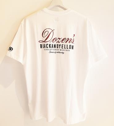 SCRIPT DOZENS TEE *ホワイト*