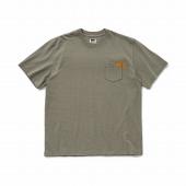 CIRCLE POCKET TEE BACK PRINT *カーキ*