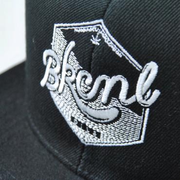 OIL LOGO SNAP BACK *ブラック*