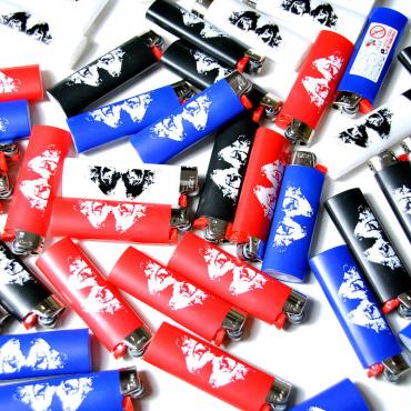 ×BIC LIGHTER *レッド*