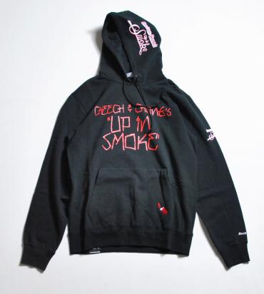 × UP IN SMOKE PULLOVER PARKA *ブラック*