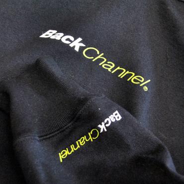 OFFICIAL LOGO PULLOVER PARKA *ブラック*
