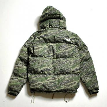 ×NANGA 3LAYER HOODED DOWN JACKET *G.CAMO*