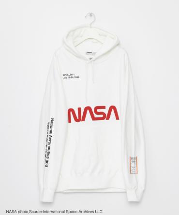 NASAコラボ BACK PHOTO LOGO Hoodie[LEC801]ホワイト