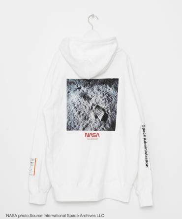 NASAコラボ BACK PHOTO LOGO Hoodie[LEC801]ホワイト
