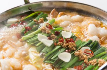 【初回購入限定】もつ鍋食べ比べセット　国産牛ホルモン800g各種スープ800㏄ちゃんぽん麺4玉