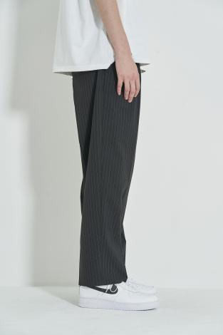 WIDE STRIPE SLACKS *ブラック*