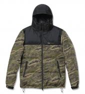 ×NANGA HOODED DOWN JACKET *グリーンカモ*