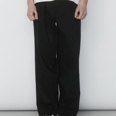 LINEN 2 TUCK SLACKS *ブラック*