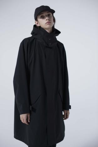 SEAMLESS BIG COAT *ブラック*