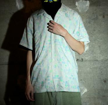 OPEN-NECKED L/S SHIRTS *ライトグレー×スモークサックス/蛍光グリーン*