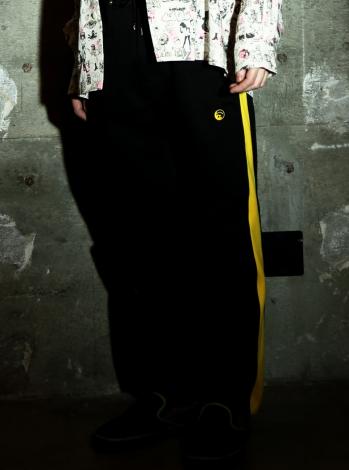 LINE STRECH PANTS *ブラック×イエロー*