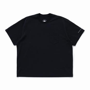 PACK TEE "BIG SILHOUETTE POCKET" *ブラック*